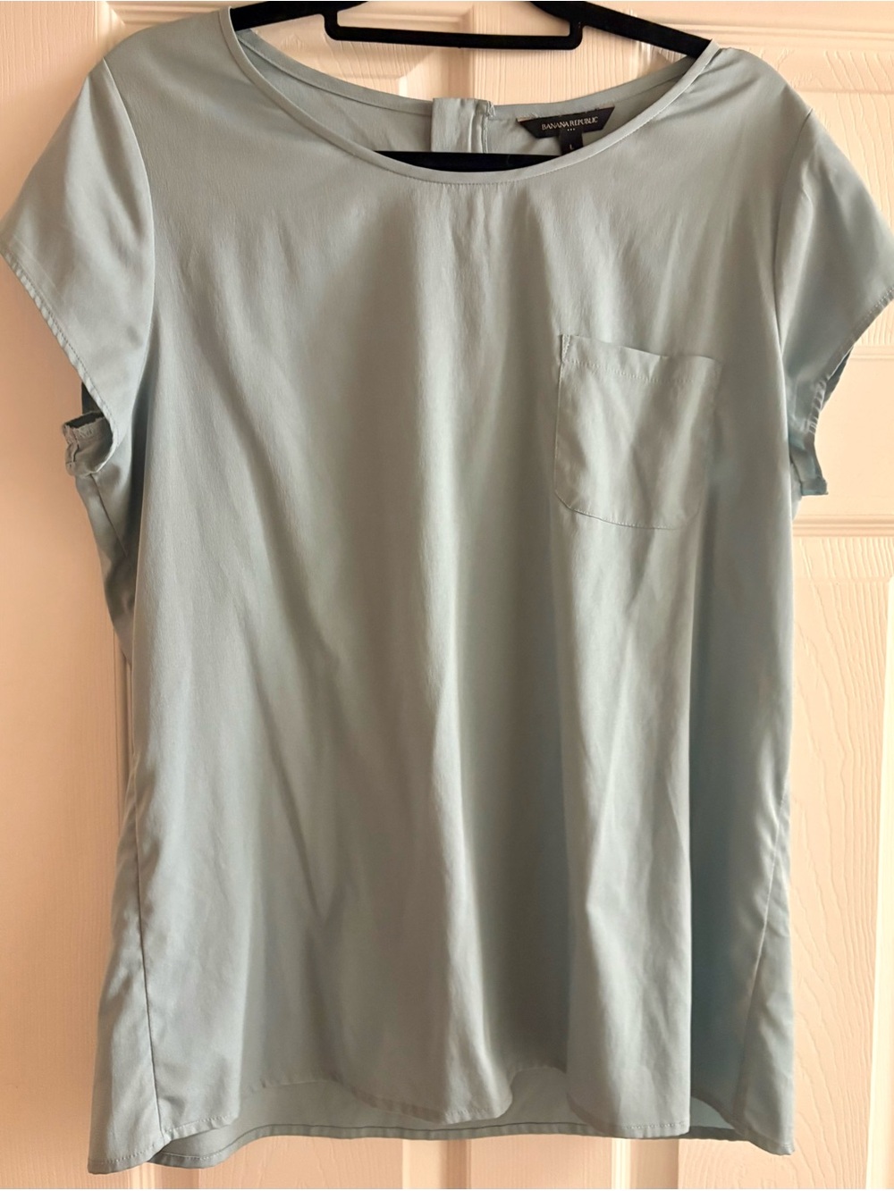 Banana Republic Light Blue Pocket Blouse with back zipper detail LIKE NEW!!!